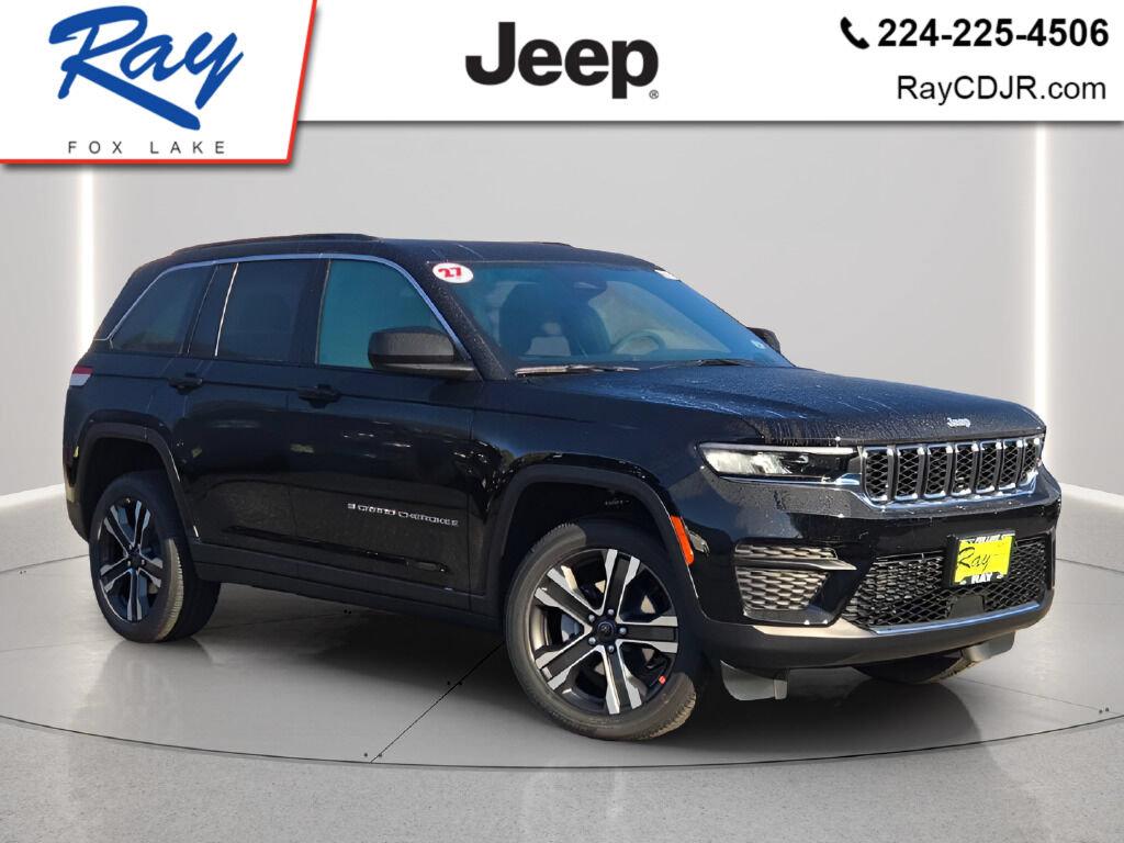 New 2027 Jeep Grand Cherokee Laredo