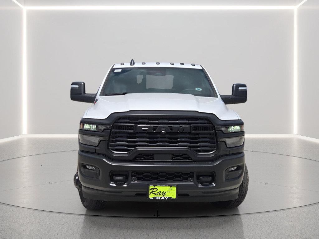 2026 RAM 3500 TRADESMAN CREW CAB 4X4 8' BOX — фото 2