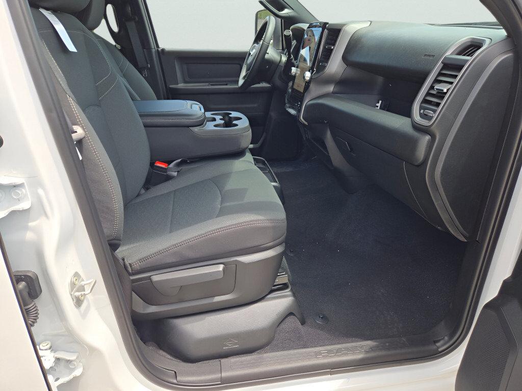 2026 RAM 3500 TRADESMAN CREW CAB 4X4 8' BOX — фото 7