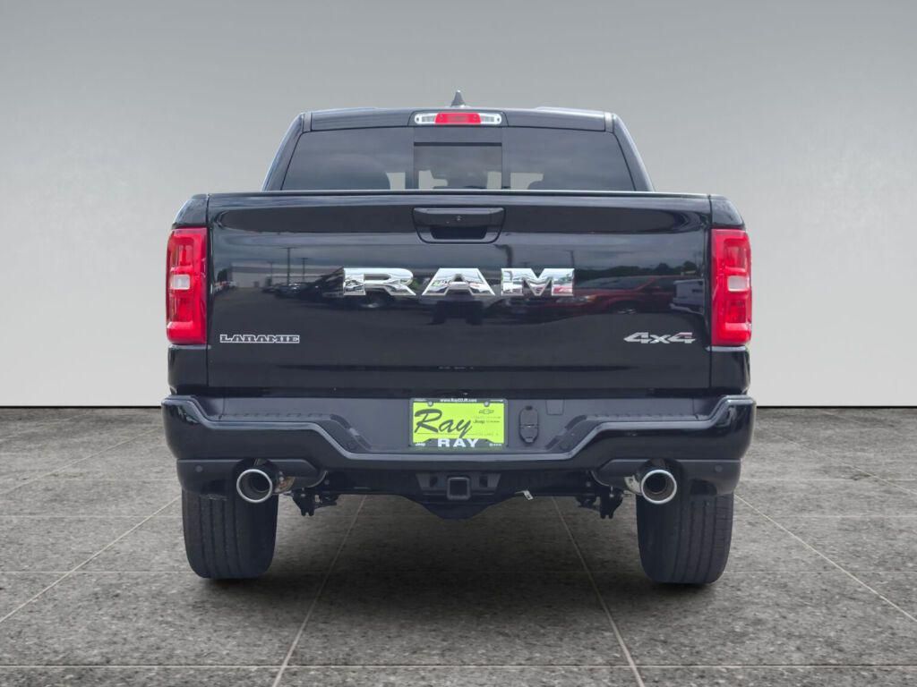 2026 RAM 1500 LARAMIE — фото 7