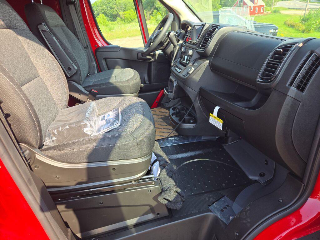 صورة 7 لـ 2026 RAM PROMASTER 1500 LOW ROOF