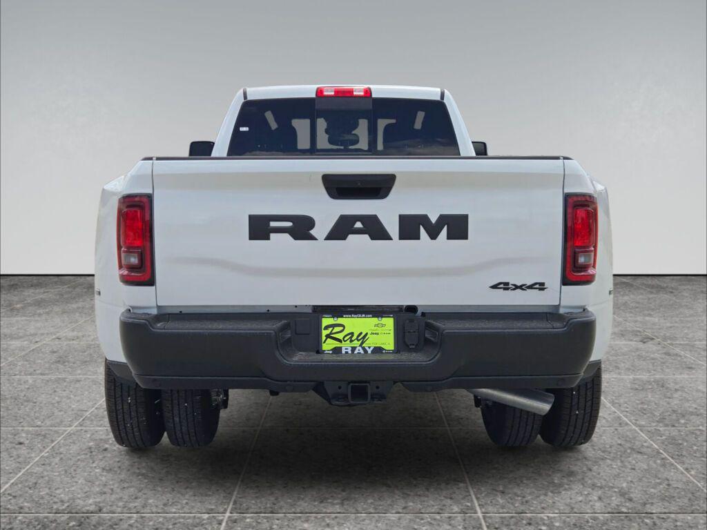 2026 RAM 3500 TRADESMAN CREW CAB 4X4 8' BOX — миниатюра 14