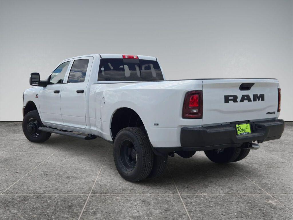 2026 RAM 3500 TRADESMAN CREW CAB 4X4 8' BOX — миниатюра 16