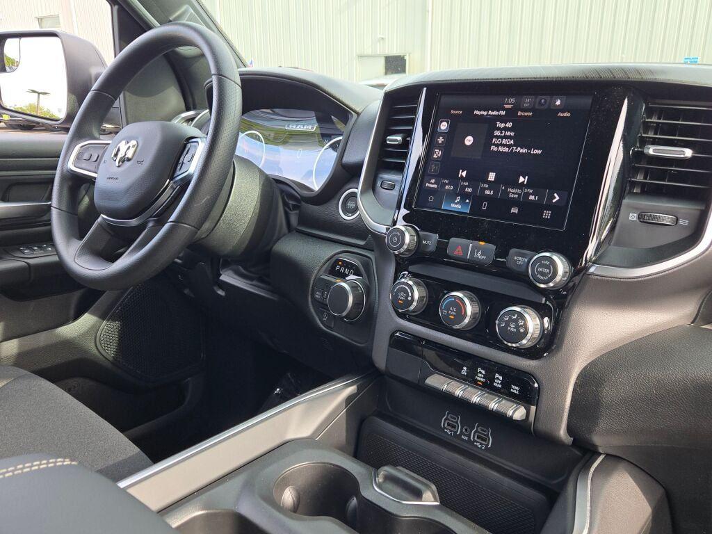 2026 RAM 1500 EXPRESS — миниатюра 13