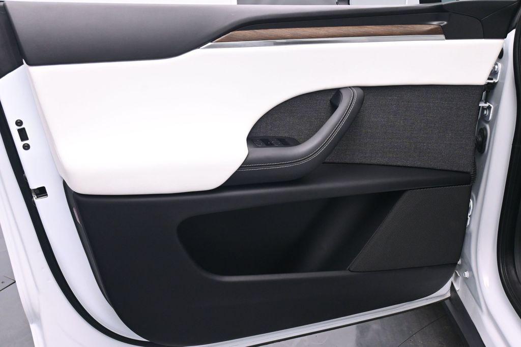 صورة 9 لـ 2022 Tesla MODEL X DUAL MOTOR ALL-WHEEL DRIVE