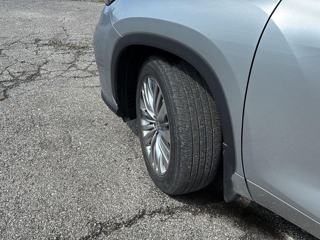 صورة 4 لـ 2024 Toyota HIGHLANDER PLATINUM