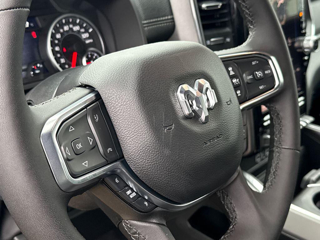 صورة مصغرة 29 لـ 2026 RAM 1500 LARAMIE