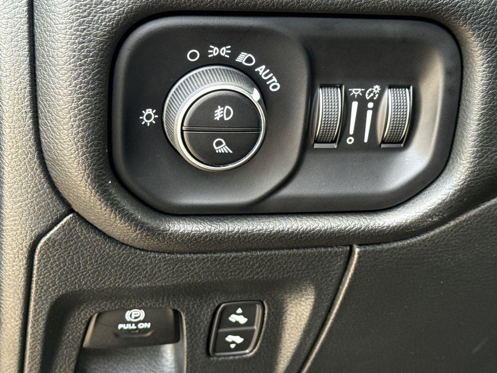 2023 RAM 1500 LARAMIE — миниатюра 22