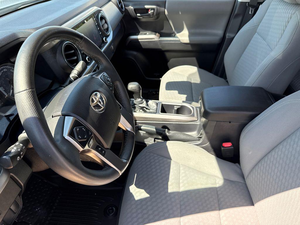2021 Toyota TACOMA SR5 thumbnail 19