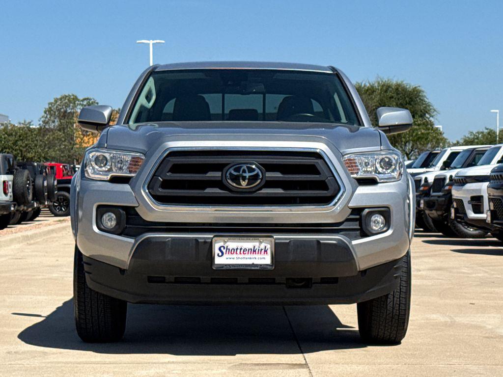 صورة 2 لـ 2021 Toyota TACOMA SR5