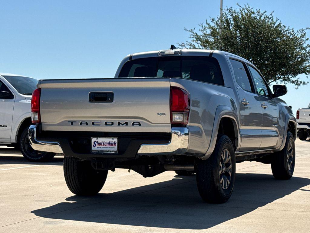 صورة 9 لـ 2021 Toyota TACOMA SR5