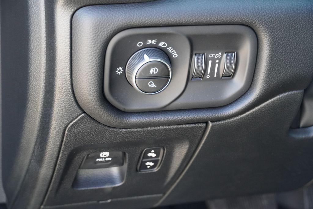 صورة مصغرة 23 لـ 2026 RAM 1500 EXPRESS