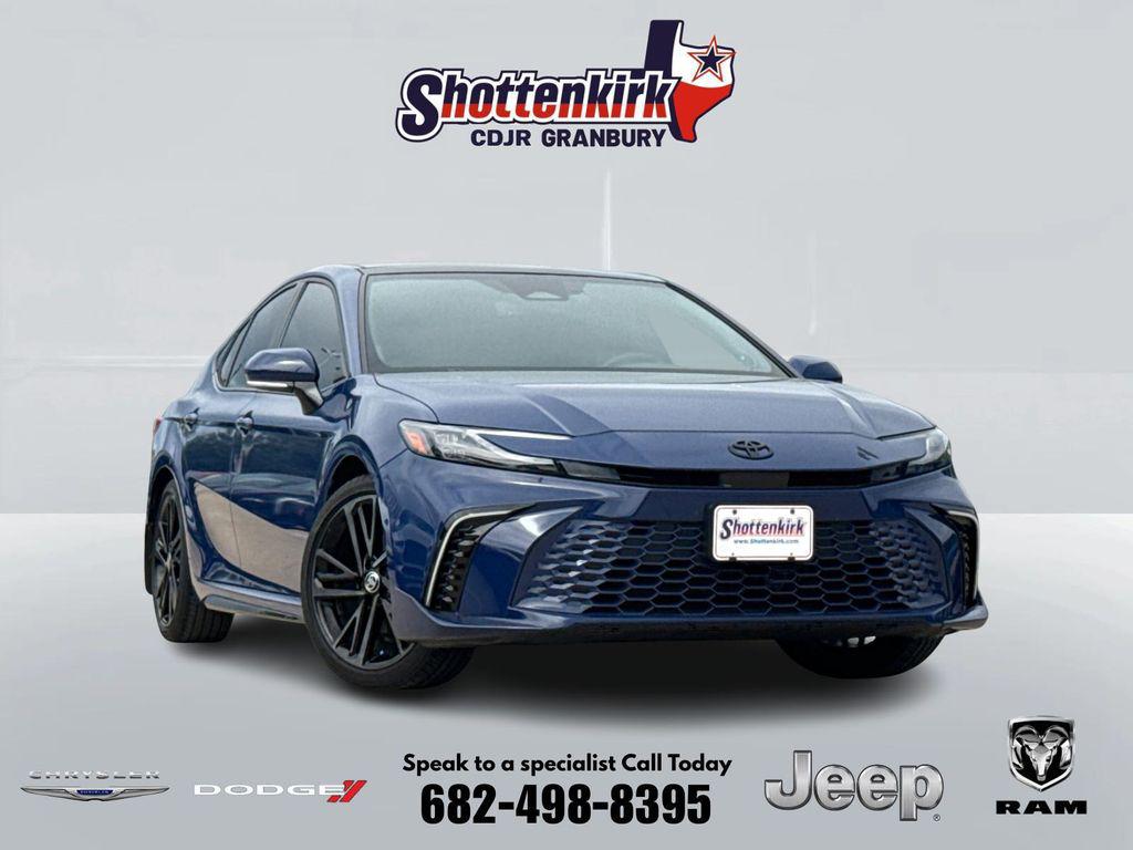 TOYOTA CAMRY - 1