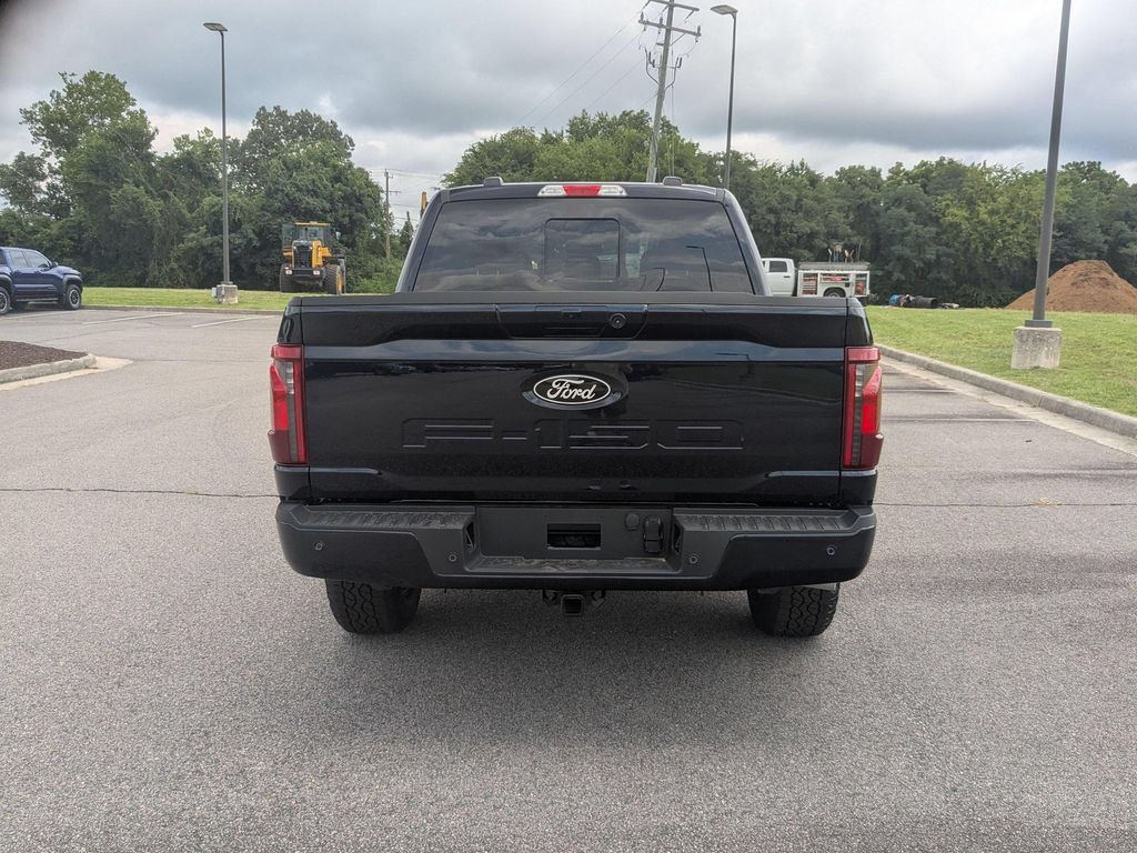 صورة 4 لـ 2026 FORD F-150 XLT