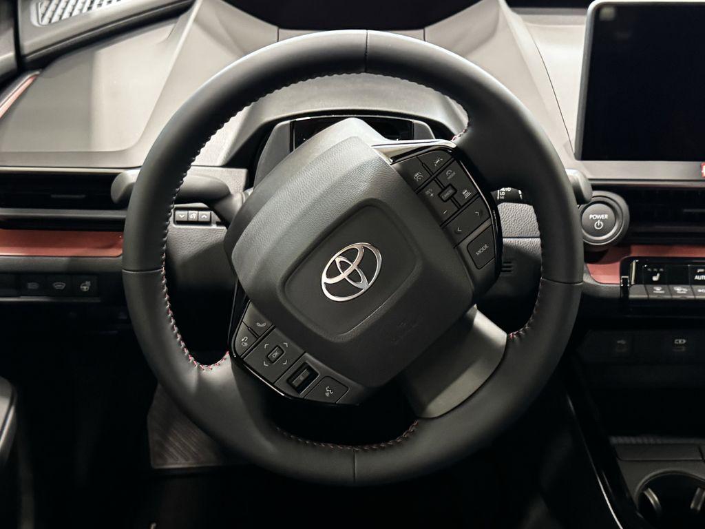 صورة مصغرة 28 لـ 2026 Toyota PRIUS PLUG-IN HYBRID XSE