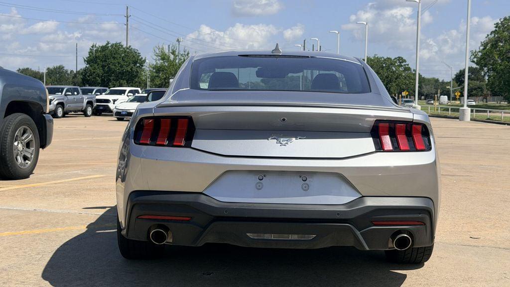 2025 FORD MUSTANG ECOBOOST PREMIUM photo 8