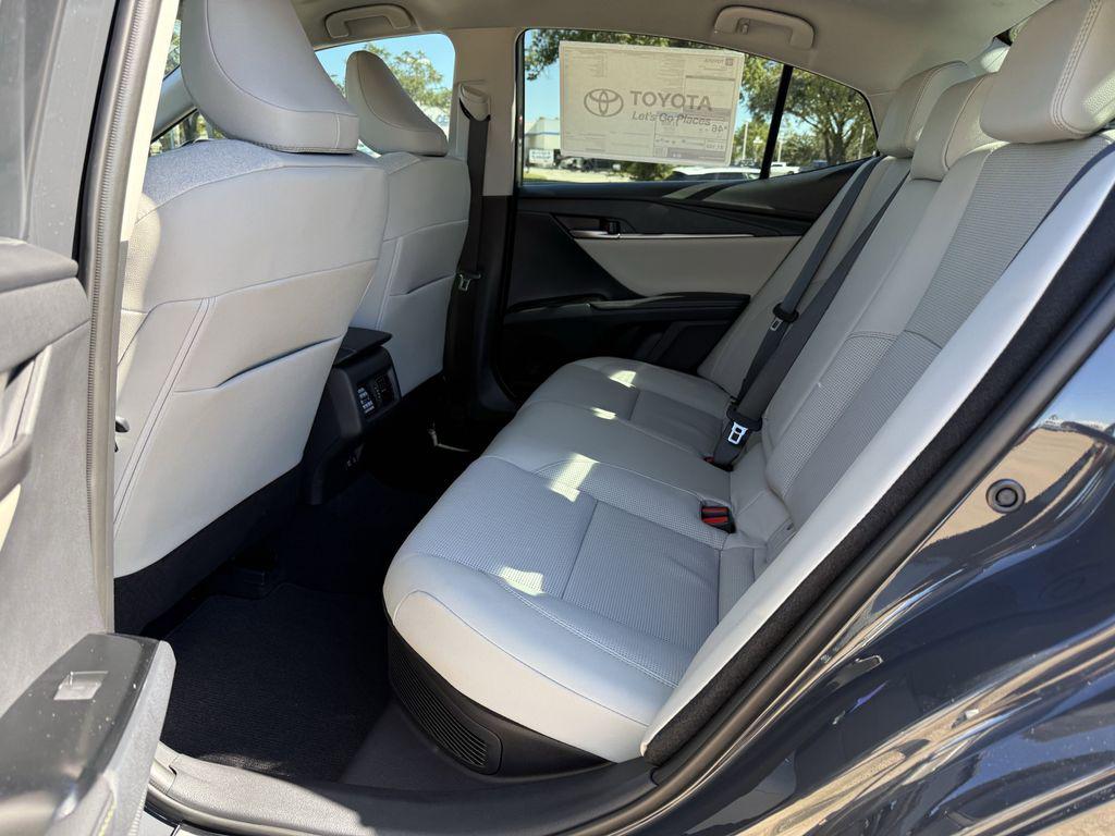 2026 Toyota CAMRY XLE 缩略图 18