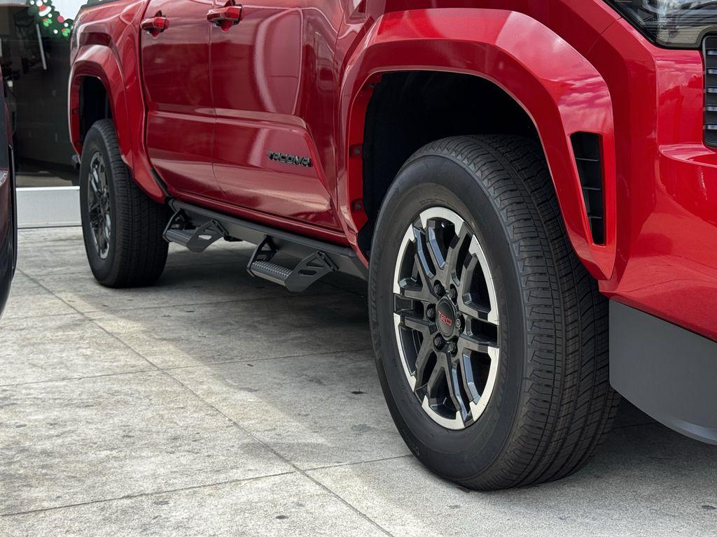 2026 Toyota TACOMA HYBRID TRD SPORT photo 10