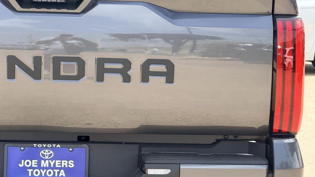 صورة 10 لـ 2026 Toyota TUNDRA SR5