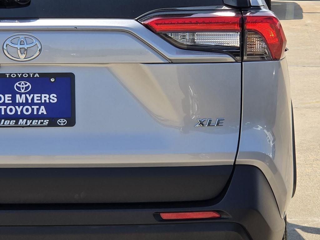 صورة 9 لـ 2025 Toyota RAV4 XLE