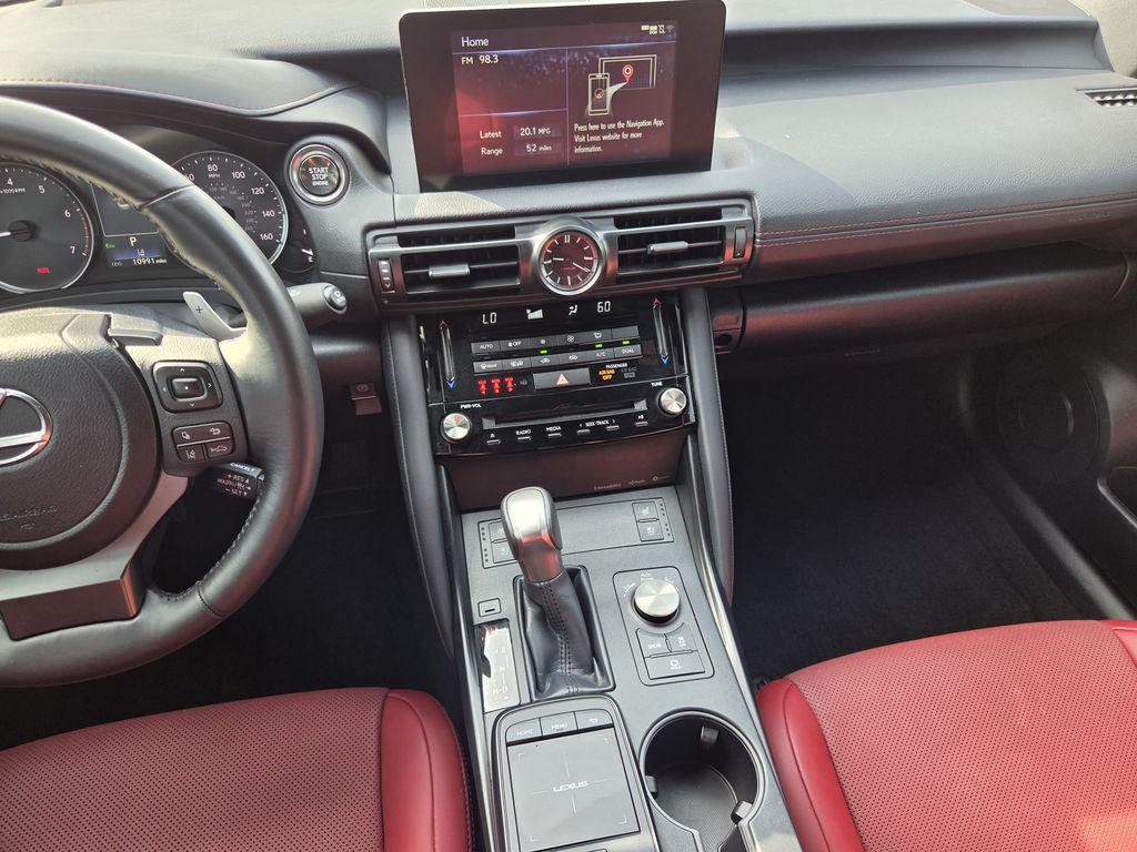 صورة مصغرة 16 لـ 2025 Lexus IS 300 BASE