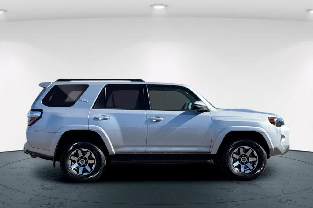 TOYOTA 4RUNNER - 6