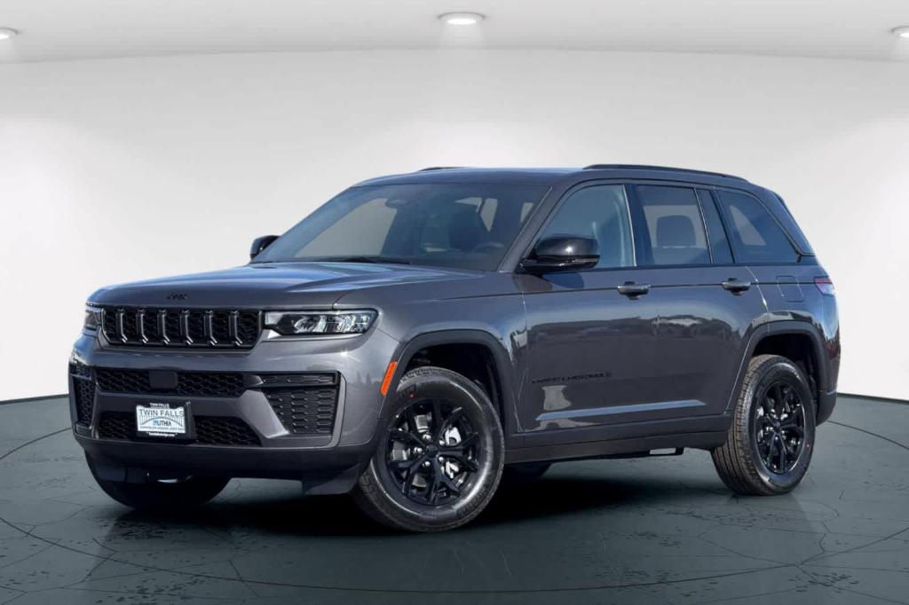 New 2026 Jeep Grand Cherokee Laredo