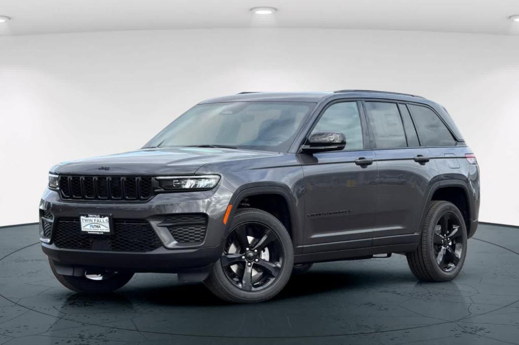 New 2025 Jeep Grand Cherokee Laredo