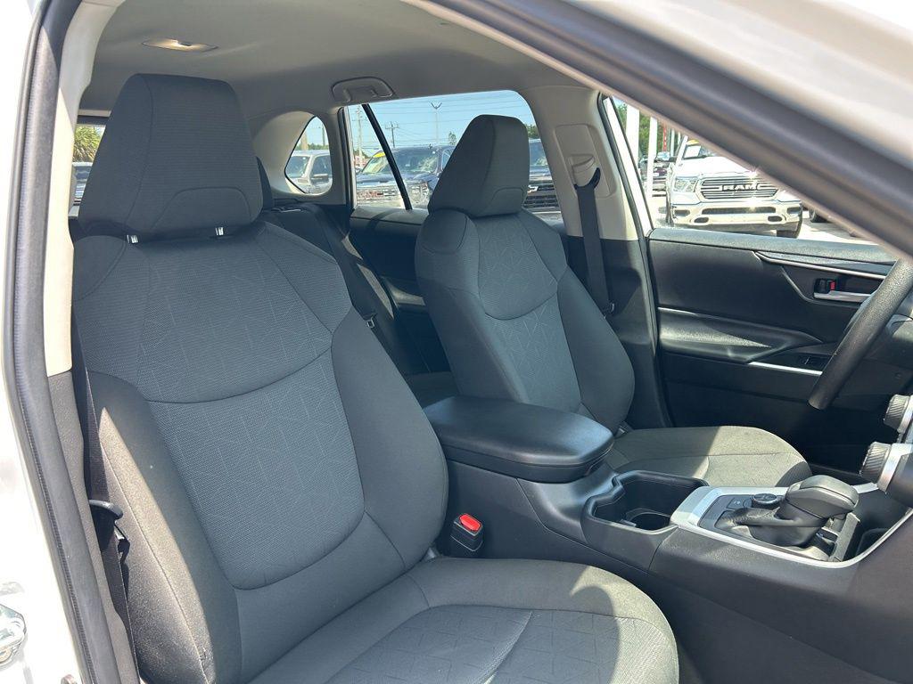 2025 Toyota RAV4 HYBRID XLE — миниатюра 41