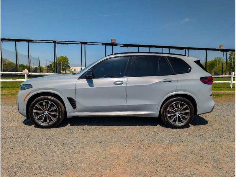 2024 BMW X5 M60I photo 9