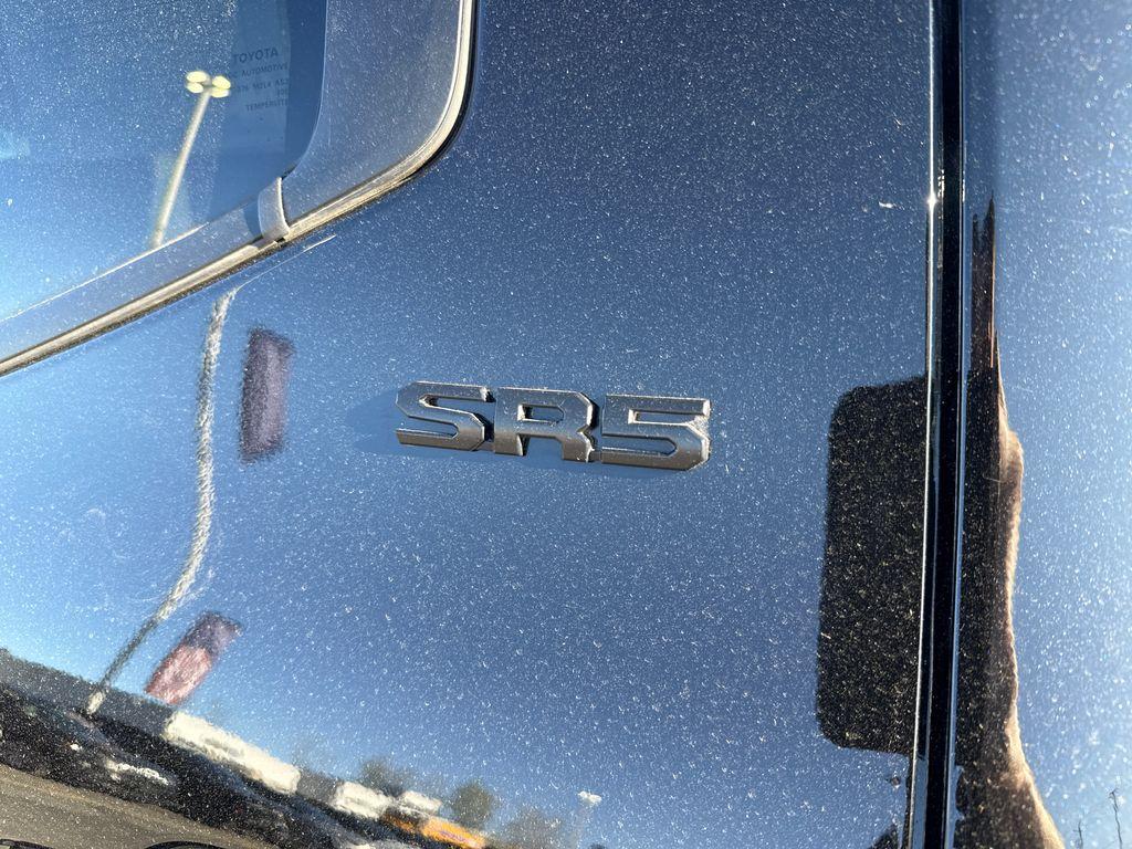 TOYOTA TUNDRA - 10