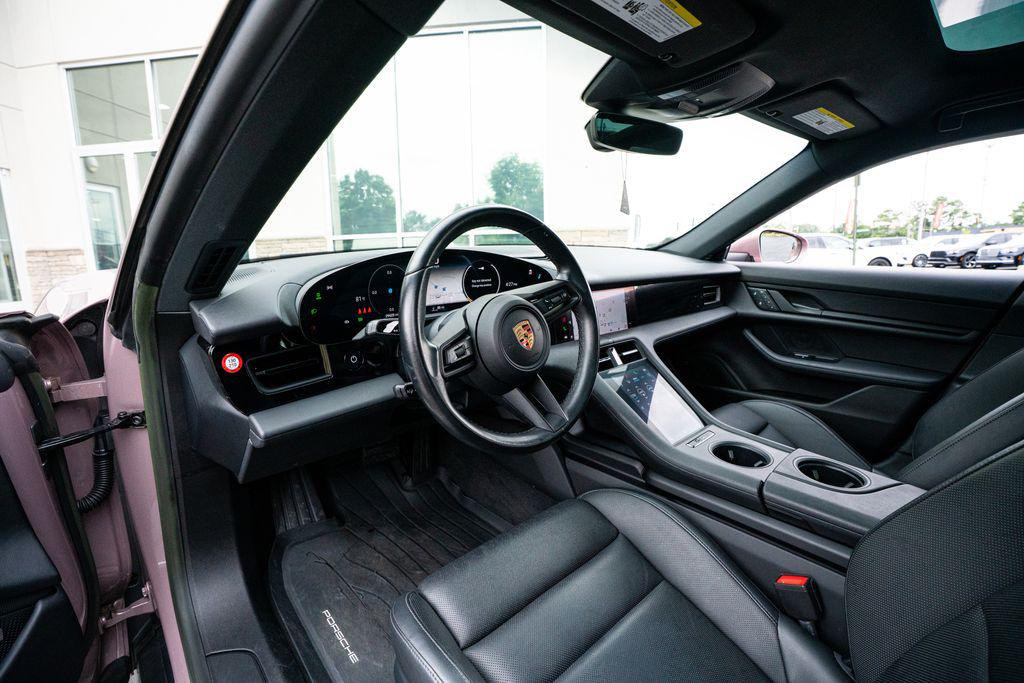 2023 Porsche TAYCAN BASE thumbnail 27