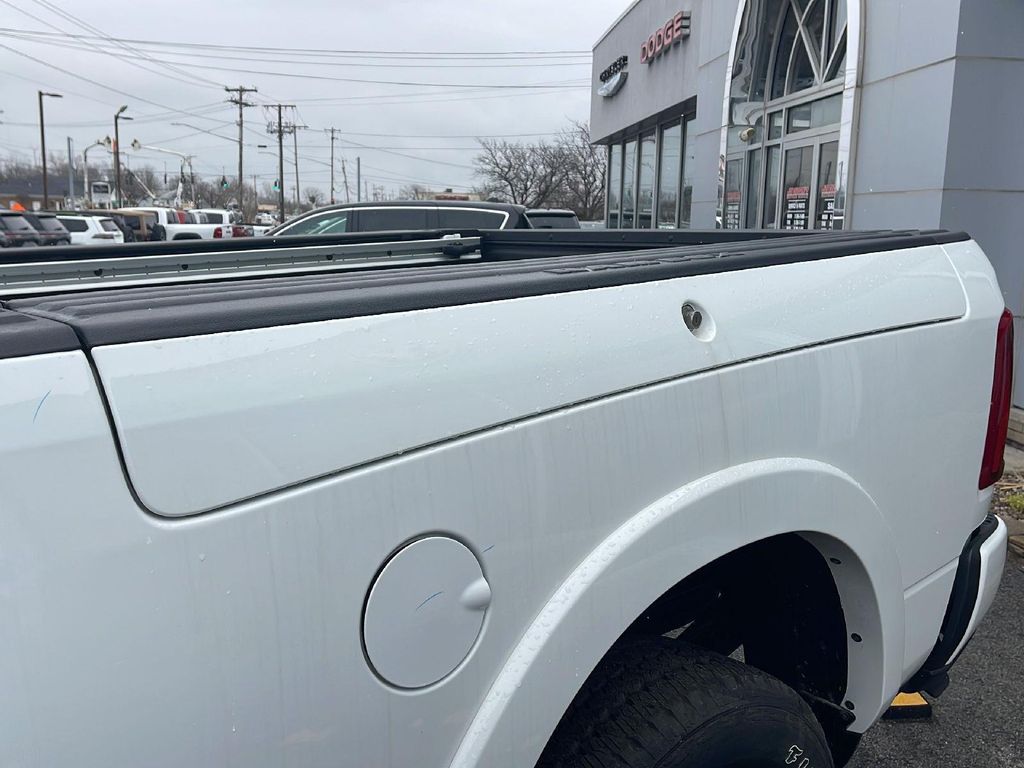 صورة 7 لـ 2026 RAM 3500 LIMITED CREW CAB 4X4 6'4' BOX