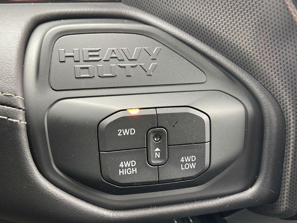 2026 RAM 3500 LIMITED CREW CAB 4X4 6'4' BOX — миниатюра 29