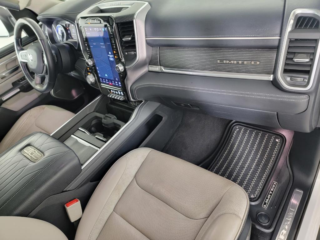 2022 RAM 1500 LIMITED thumbnail 19