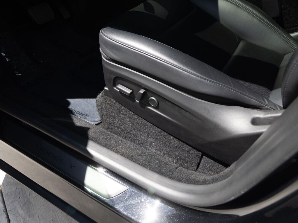 صورة 12 لـ 2026 Tesla MODEL Y PREMIUM ALL-WHEEL DRIVE
