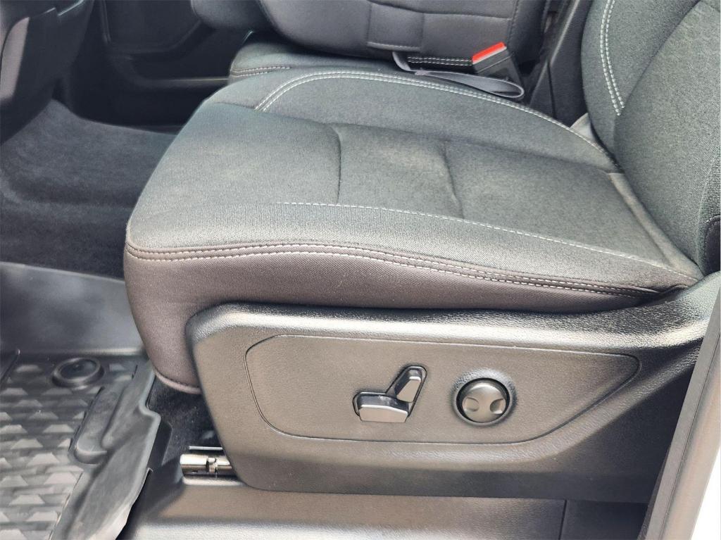 2025 RAM 1500 BIG HORN 缩略图 23