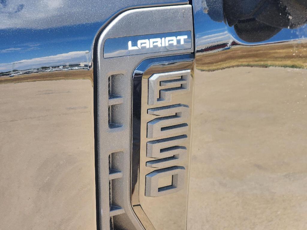 2026 FORD F-250 LARIAT — миниатюра 8