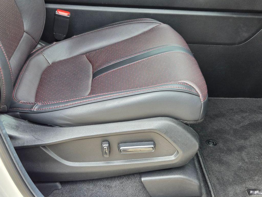 صورة مصغرة 30 لـ 2025 Honda PILOT BLACK EDITION