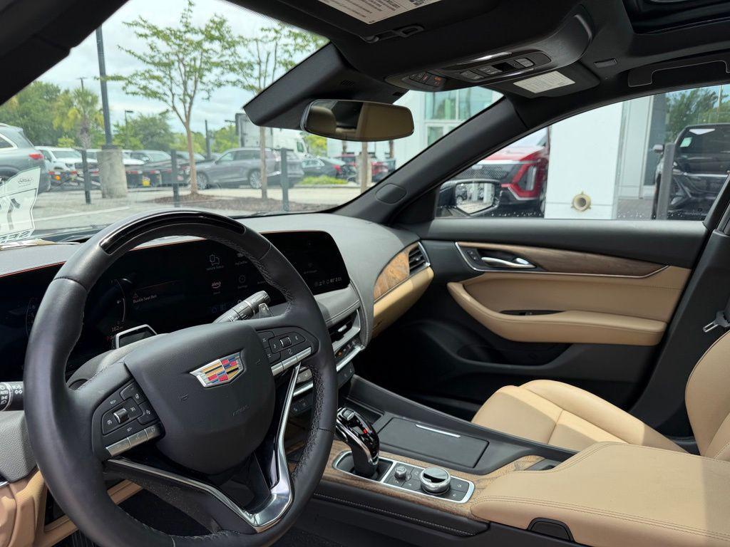 2025 Cadillac CT5 PREMIUM LUXURY thumbnail 12