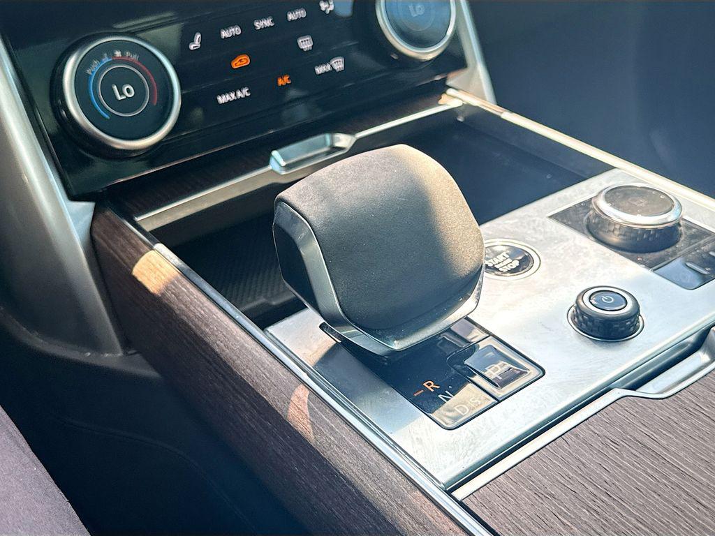 صورة 16 لـ 2023 LAND Rover RANGE ROVER P530 SE