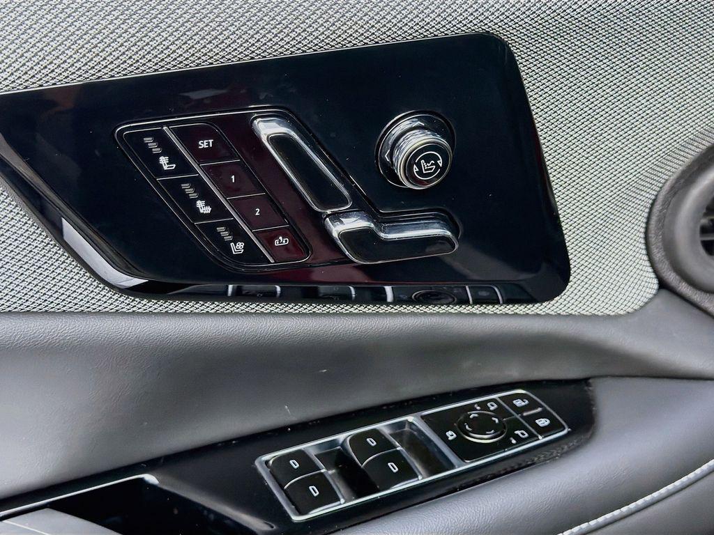 2025 Cadillac OPTIQ SPORT 2 AWD — миниатюра 18