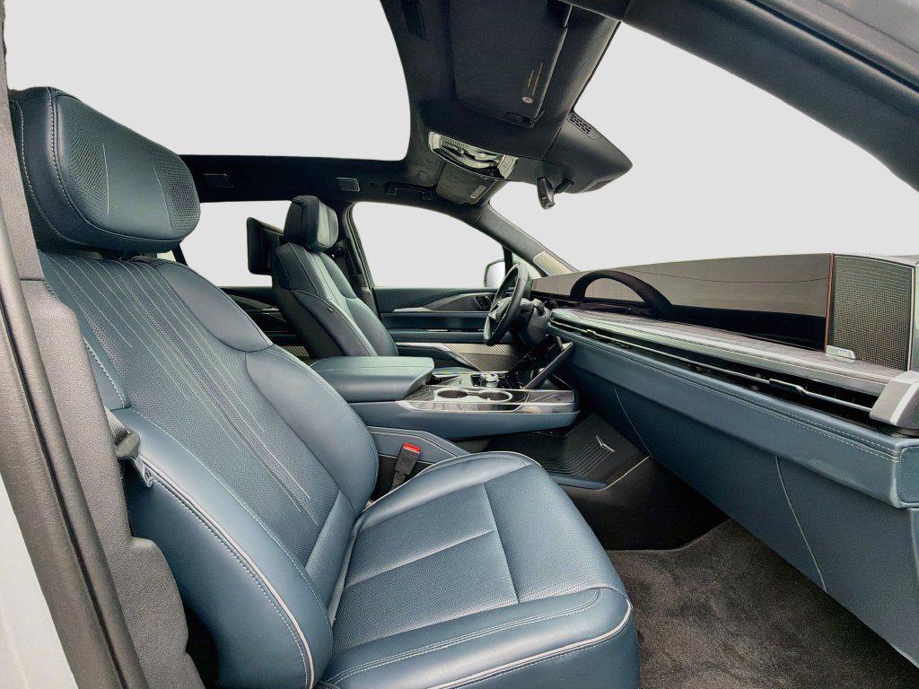 صورة مصغرة 32 لـ 2026 Cadillac ESCALADE IQ PREMIUM SPORT