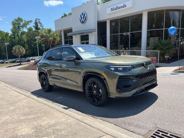 New 2026 Volkswagen Tiguan 2.0T SE R-Line Black