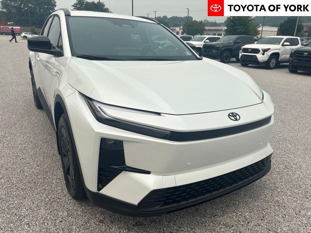 New 2026 Toyota C-HR SE