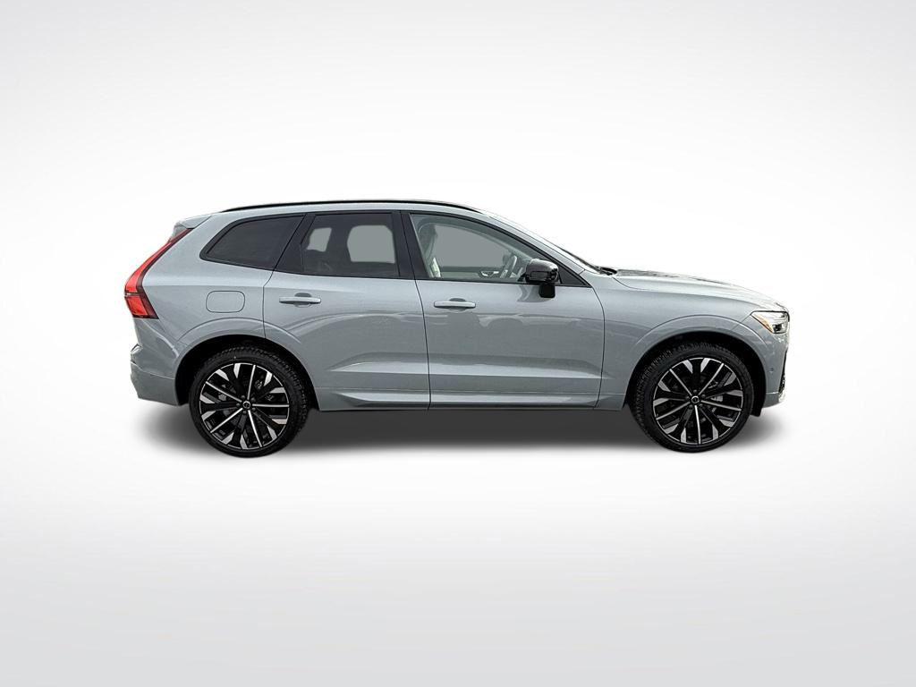 2026 Volvo XC60 B5 ULTRA — фото 8