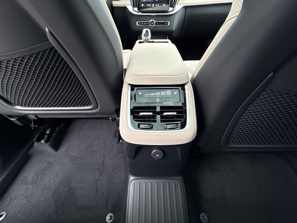 2026 Volvo XC90 PLUG-IN HYBRID T8 PLUS 缩略图 28