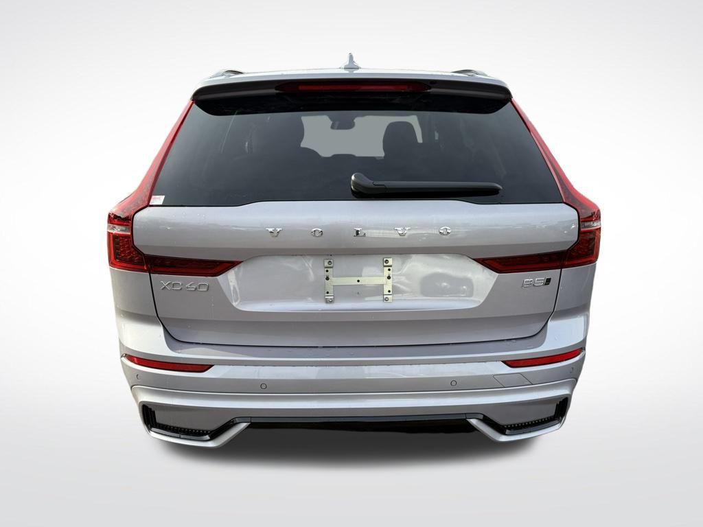 2026 Volvo XC60 B5 CORE — фото 7