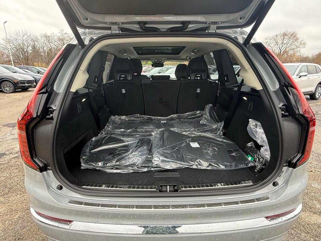 2026 Volvo XC90 B6 PLUS 7-SEATER — фото 7
