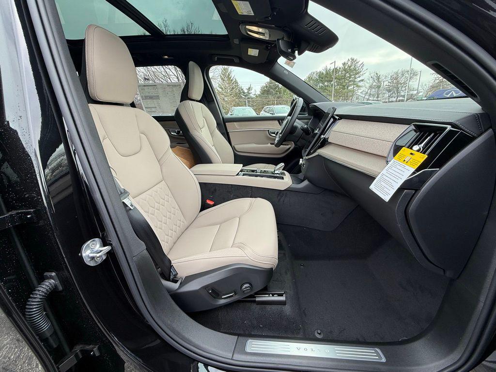 صورة مصغرة 32 لـ 2026 Volvo XC90 B6 PLUS 7-SEATER